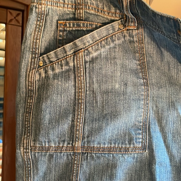Jones New York Signature blue jeans cargo shorts - Picture 4 of 11